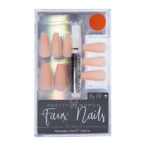 💖NWOT Pretty Woman Nude Coffin Faux Press On Nails